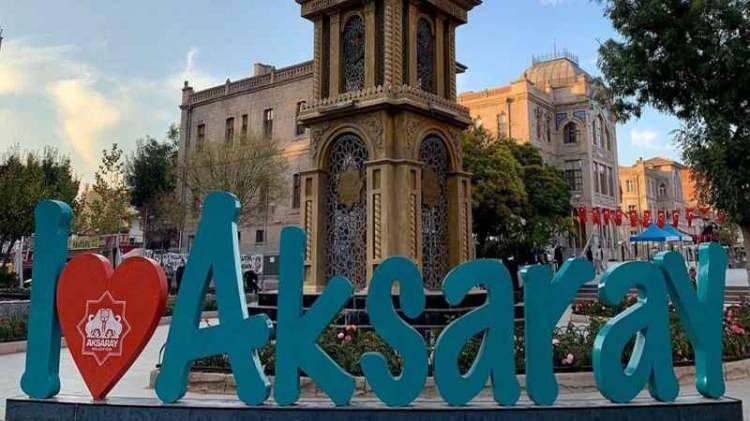 <p><span style="color:#B22222"><strong>5. AKSARAY - ARCHELAİS:&nbsp;</strong></span></p>

<p>Antik &ccedil;ağlarda kullanılan ismi. Roma ve Bizans d&ouml;nemlerinde &ouml;nemli bir şehirdi.</p>

<p>&nbsp;</p>

<p>&nbsp;</p>
