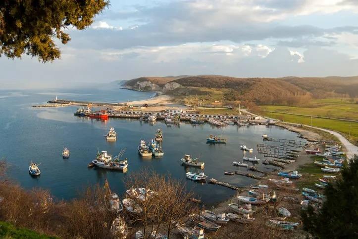 <p><strong>49. KIRKLARELİ - KIRK KİLİSE: </strong>Osmanlı d&ouml;neminde kullanılan isimdir.</p>

<p>&nbsp;</p>

<p>&nbsp;</p>
