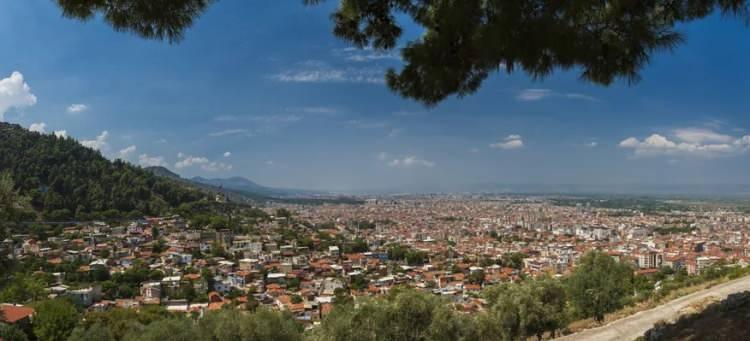 <p><strong>56. MANİSA - MAGNESİA:</strong> Antik d&ouml;nemdeki İyon şehirlerinden biridir.</p>

<p>&nbsp;</p>

<p>&nbsp;</p>
