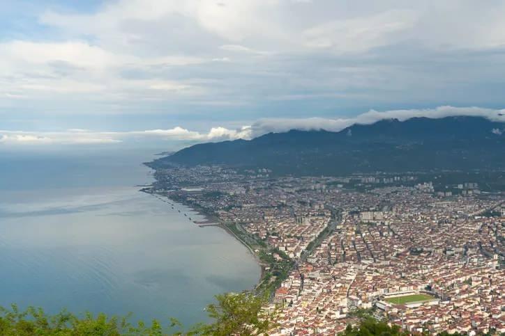 <p><strong>63. ORDU- KOTYORA</strong>:&nbsp;Antik Yunan kolonilerinden biridir.</p>

<p>&nbsp;</p>

<p>&nbsp;</p>

<p>&nbsp;</p>
