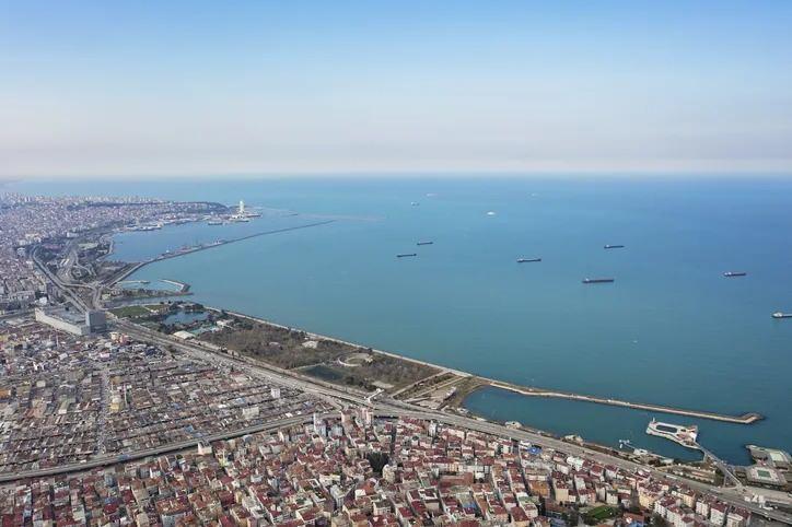 <p><strong>67. SAMSUN - AMİSOS:&nbsp;</strong>Yunan kolonisi olarak kurulan şehrin antik adı.</p>

<p>&nbsp;</p>

<p>&nbsp;</p>
