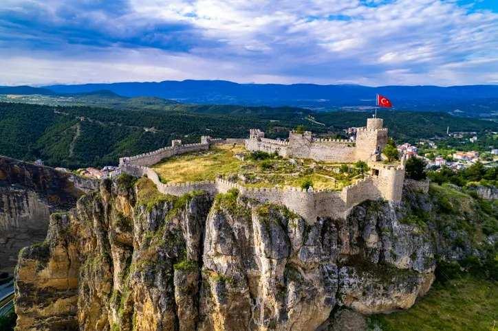 <p><strong>69. SİNOP - SİNOPE:</strong> Yunan mitolojisine g&ouml;re, Amazon krali&ccedil;esi Sinope'nin adı verilmiştir.</p>

<p>&nbsp;</p>

<p>&nbsp;</p>
