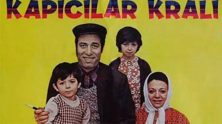 <p><strong>1976 yapımı Kapıcılar Kralı filminde, Kemal Sunal'ın hayat verdiği kurnaz kapıcı Seyit'in oğlu 'İbram' karakteriyle tanınan Soner Yağız, yıllar sonraki değişimiyle yeniden g&uuml;ndeme geldi.</strong></p>
