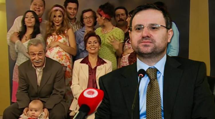 Adalet Bakanı Akın G&uuml;rlek, d&ouml;nemin efsane dizisi Ekmek Teknesi'nde rol aldığını a&ccedil;ıkladı!