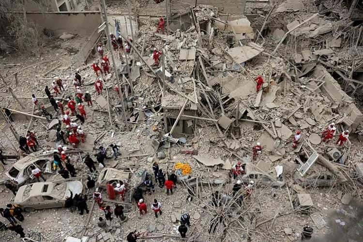 <p>Ali Laricani, Ağustos 2025'te Ulusal G&uuml;venlik Y&uuml;ksek Konseyi Genel Sekreteri olarak bir kez daha atandı. Bu atama ile birlikte İran'ın dış politika ve g&uuml;venlik stratejisinde yeniden kilit isimlerden biri haline gelen Laricani, ABD-İsrail saldırısında hayatını kaybeden Ali Hamaney'in g&uuml;vendiği devlet adamlarından biri olarak kabul ediliyordu.</p>
