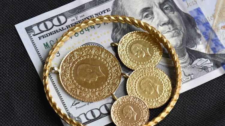 <p>Memiş&rsquo;e g&ouml;re altın piyasasında istikrarlı bir y&uuml;kseliş ya da d&uuml;ş&uuml;ş beklemek yerine zikzaklı bir hareket g&ouml;rmek daha olası. Belirsizliğin olduğu d&ouml;nemlerde altın ve g&uuml;m&uuml;ş &uuml;zerinden ciddi kazan&ccedil;lar elde edildiğini ifade eden Memiş, yatırımcıların bu s&uuml;re&ccedil;te panik yapmak yerine ellerindeki değerli metalleri korumaya odaklanmaları gerektiğini s&ouml;yledi.</p>
