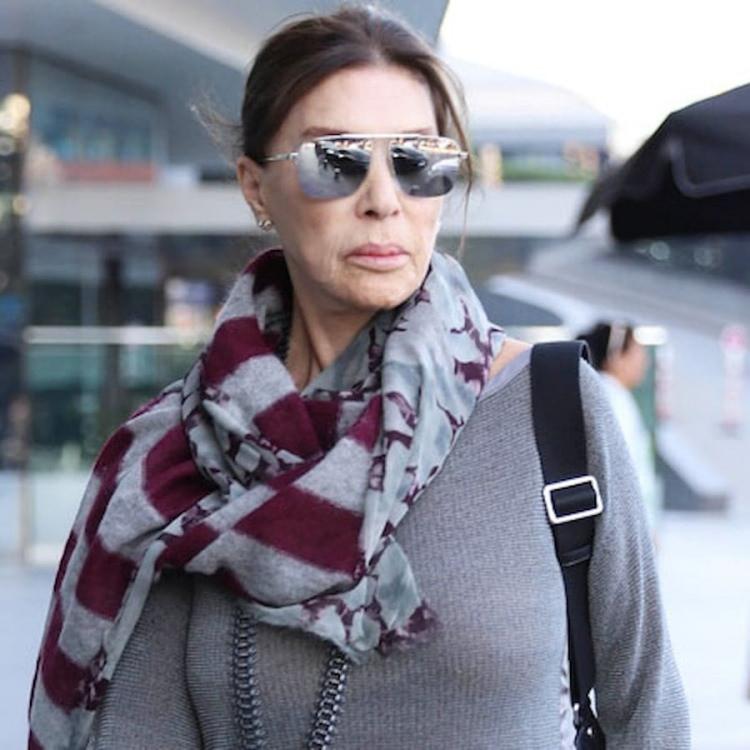 <p><span style="color:#FF0000"><strong>"BENİM HAYATIMDA FİLM OLACAK BİR ŞEY YOK"</strong></span></p>

<p><strong>Pek &ccedil;ok efsane ismin hayatı g&uuml;n&uuml;m&uuml;zde film olurken kendi hayatının beyaz perdede olmasını istemediğini s&ouml;yleyen &uuml;nl&uuml; sanat&ccedil;ı, "Herkesin yaşadığı hayatı yaşıyorum, hayatımın film yapılmasını gereksiz buluyorum. Benim hayatımda film olacak bir şey yok. Eğer bir g&uuml;n hayatım film olursa da her şeyin ger&ccedil;ek&ccedil;i olması lazım, bir şeylerin &ccedil;ıkarılmasına tahamm&uuml;l&uuml;m yok." diye konuştu.</strong></p>
