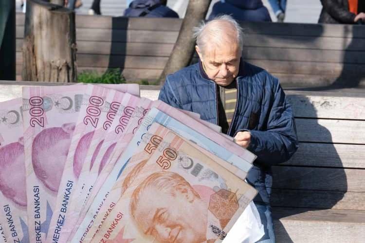 <p><strong>RAKAM 50 BİN LİRAYA &Ccedil;IKTI </strong></p>

<p>&nbsp;</p>

<p>Katılım ve diğer bankalarda da benzer kampanyalar dikkat &ccedil;ekiyor. Albaraka T&uuml;rk toplamda 30 bin TL&rsquo;ye varan &ouml;d&uuml;l,&nbsp;</p>

<p>&nbsp;</p>

<p>&nbsp;</p>
