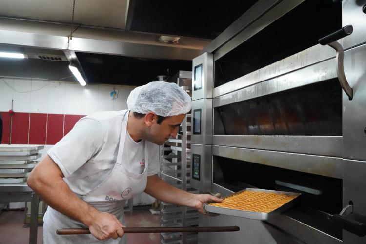 Fıstıklı baklava sevenler "bezelye" hilesine aman dikkat!