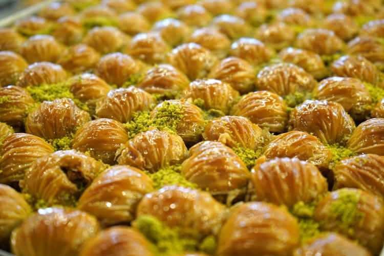 Fıstıklı baklava sevenler "bezelye" hilesine aman dikkat!