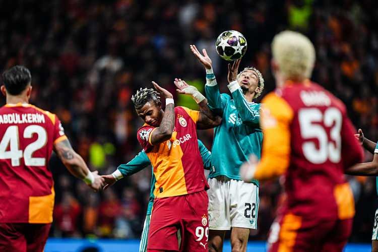 <p>Liverpool'un i&ccedil; saha gol ortalamasına (ma&ccedil; başı 2.80 gol) dayanarak bu skor &ouml;ng&ouml;r&uuml;ld&uuml;.</p>
