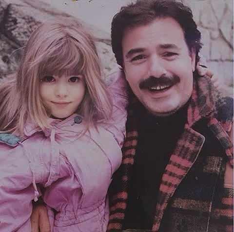 <p><strong>Merhum sanat&ccedil;ı Ferdi Tayfur'un mirasıyla ilgili gelişmeler sonrası sık sık g&uuml;ndeme gelen kızı Tuğ&ccedil;e Tayfur, ge&ccedil;tiğimiz g&uuml;nlerde eşi Muhammet Aydın'ın kendisini aldattığını &ouml;ne s&uuml;rerek boşanma davası a&ccedil;mıştı.</strong></p>
