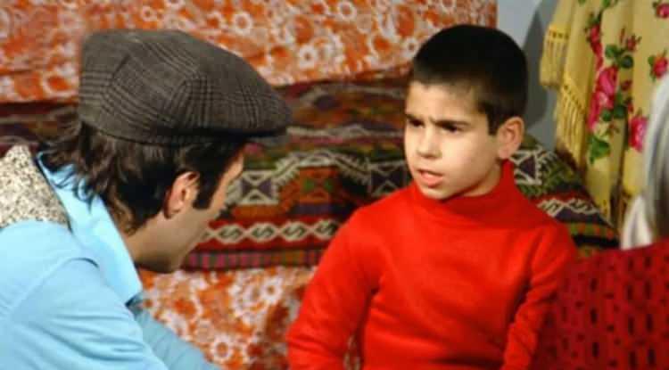 <p><span style="color:#B22222"><em><strong>Kapıcılar Kralı'nın İbram'ı Soner Yağız yıllar sonra ortaya &ccedil;ıktı! Değişimiyle şaşırtan &uuml;nl&uuml; isim, son haliyle yeniden g&uuml;ndemde.</strong></em></span></p>
