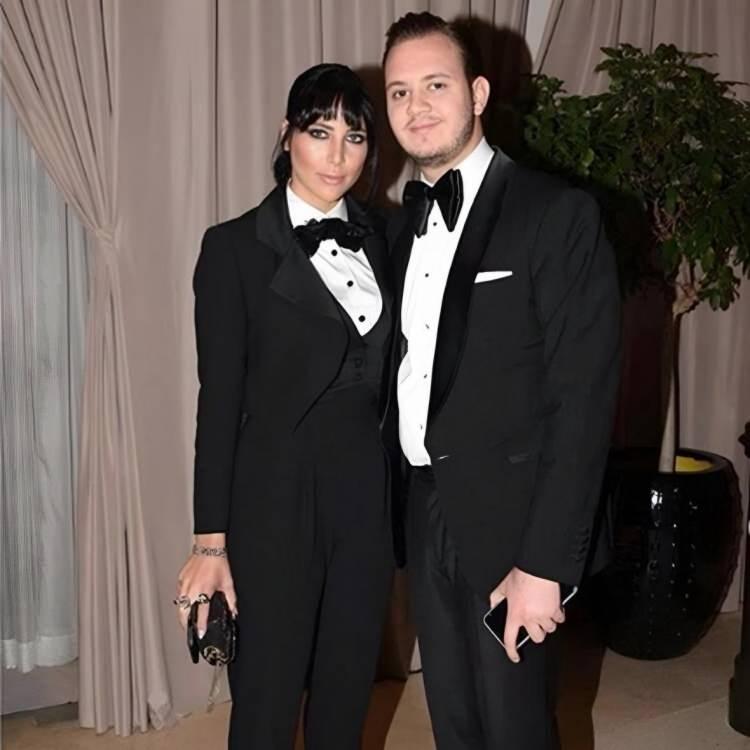 <p><span style="color:rgb(178, 34, 34)"><strong>ALAATTİN KADAYIF&Ccedil;IOĞLU KİMDİR?</strong></span></p>

<p><strong>İş d&uuml;nyasının k&ouml;kl&uuml; ailelerinden birine mensup olan Alaattin Kadayıf&ccedil;ıoğlu, aslen Diyarbakırlıdır.&nbsp;Denizcilik, enerji ve petrol sekt&ouml;rlerinde dev yatırımları bulunan iş insanı Bilal Kadayıf&ccedil;ıoğlu'nun da oğludur.</strong></p>
