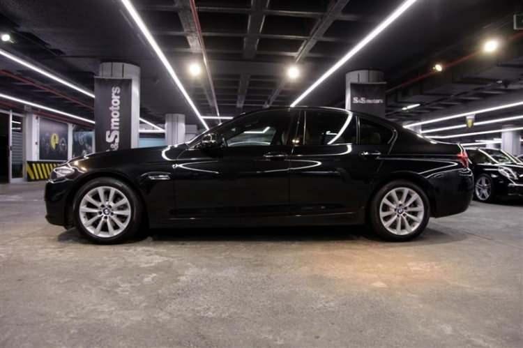 <p><span style="color:#B22222"><strong>&bull; BMW 5.20i EXECUTIVE 2015</strong></span></p>

<p>Model (120.000Km-170.000Km)</p>
