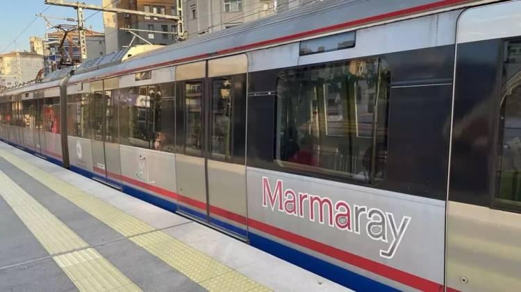 <p><strong>Başkentray, Marmaray, İZBAN, Sirkeci-Kazlı&ccedil;eşme Raylı Sistem Hattı ve Gayrettepe-İstanbul Havalimanı-Arnavutk&ouml;y Metro Hattı &uuml;cretsiz olarak vatandaşların kullanımına sunulacak.</strong></p>
