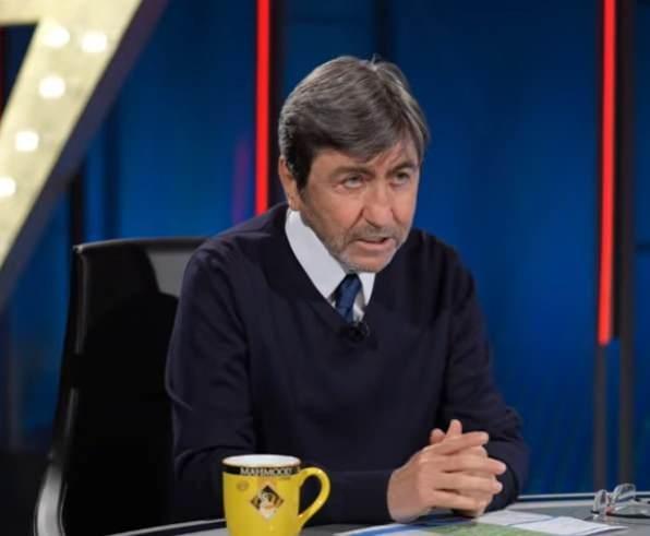 <p><strong>Tedesco'yu &ccedil;ok eder, y&ouml;netimi &ccedil;ok eder. Tedesco genelde g&uuml;ncel yaşıyor, skorlar &uuml;zerinden.</strong></p>
