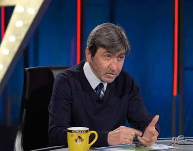 <p><strong>Aldatıcı deme&ccedil;leri var. Ama bir ger&ccedil;ek var ki 7 puan geriye d&uuml;ş&uuml;yorsun.</strong></p>
