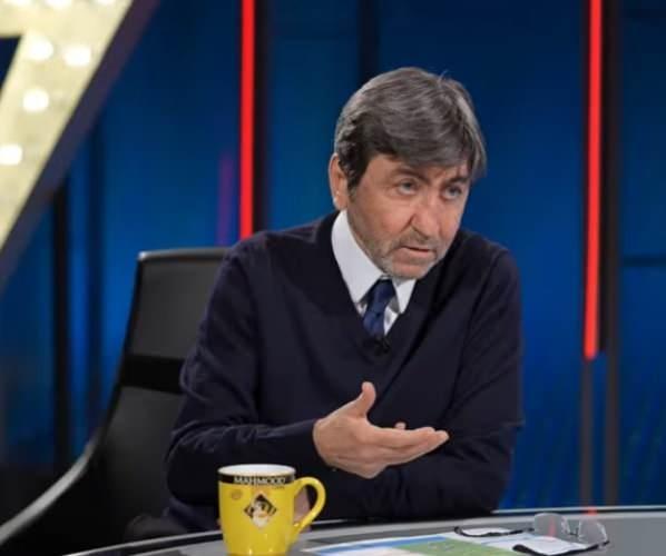 <p><strong>Biz hari&ccedil;, &ccedil;ok az insan hari&ccedil; hep "Bak 2-1'den 3-2'ye d&ouml;nd&uuml;k" dedik. Bunlarla yaşadık. Hi&ccedil; "2-0'dan d&ouml;nmeyi biliyor" demedik.</strong></p>
