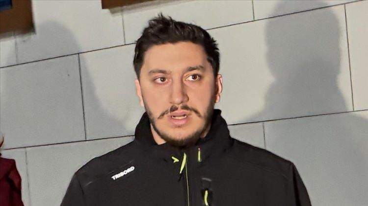 <p><span style="color:#B22222"><strong>BAYRAM PAYLAŞIMI GELDİ</strong></span></p>

<p><strong>Annesi G&uuml;ll&uuml;'n&uuml;n vefatıyla zor g&uuml;nler ge&ccedil;iren Tuğberk Yağız G&uuml;lter, bayram paylaşımıyla y&uuml;rekleri yaktı.</strong></p>
