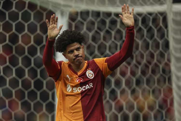 <p>Gabriel Sara - Galatasaray<br />
<br />
5 gol</p>
