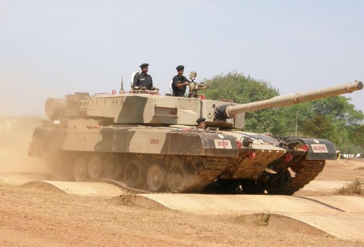 <p><strong>5 - HİNDİSTAN ( 3913 TANK )</strong></p>
