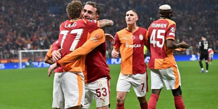 <p>Temsilcilerimizin bu sezonki UEFA gelirleri:&nbsp;</p>

<p><strong>Galatasaray - 53.53 milyon euro<br />
Fenerbah&ccedil;e - 19.47 milyon euro<br />
Samsunpor - 7.89 milyon euro<br />
Beşiktaş - 1.27 milyon euro<br />
Başakşehir - 1.27 milyon euro</strong></p>
