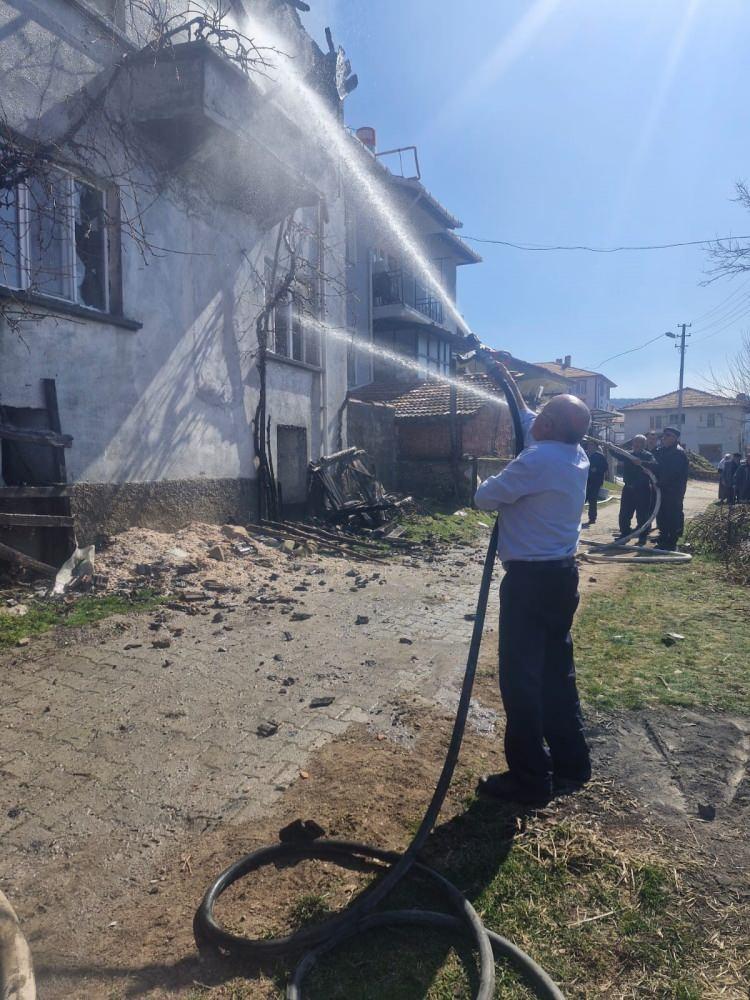 Yer: K&uuml;tahya! K&ouml;yl&uuml;n&uuml;n aklı felaketi &ouml;nledi