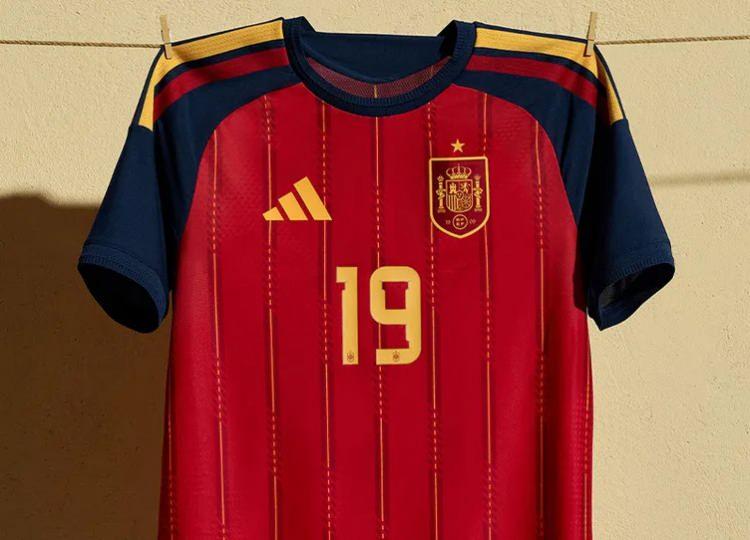 <p>İspanya | Ev sahibi</p>
