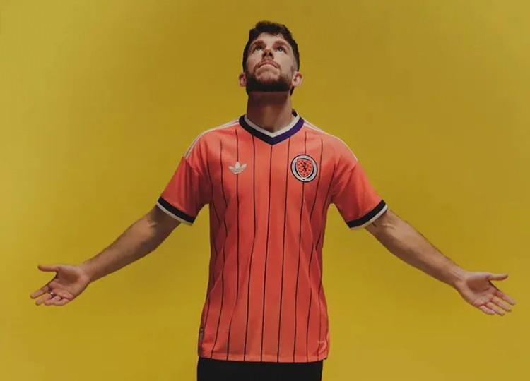 <p>İsko&ccedil;ya | Deplasman</p>
