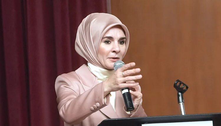 <p><strong>Bakan G&ouml;ktaş, hem kadın hem erkek memurların, &ccedil;ocukları ilkokul &ccedil;ağına gelene kadar yarım zamanlı &ccedil;alışma hakkından faydalanmalarını sağladıklarını belirtti.</strong></p>
