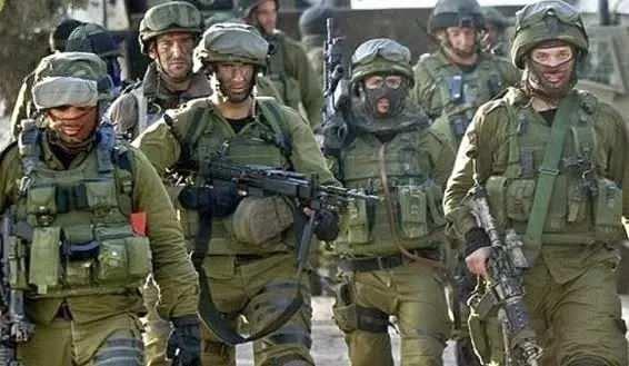 <p><span style="color:#000000">İsrail</span></p>

<p><span style="color:#000000">Sayeret Matkal</span></p>

<p>S&uuml;rekli stres altında karar verme</p>

<p>Uzun mesafe y&uuml;r&uuml;y&uuml;şler, ağır y&uuml;kler</p>

<p>Ger&ccedil;ek&ccedil;i senaryo eğitimleri</p>
