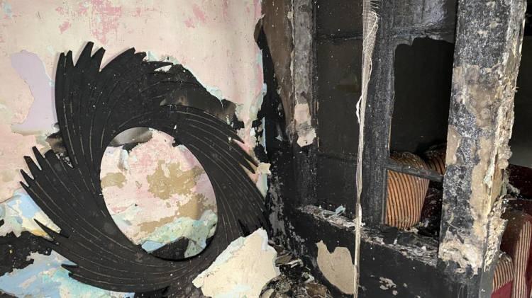 <p><strong>Kur&rsquo;an-ı Kerim meali de zarar g&ouml;rmemiş. Zemzem suyu da plastik şişe i&ccedil;inde olmasına rağmen hi&ccedil;bir etkilenme olmamış. Bu durum beni &ccedil;ok şaşırttı" </strong>dedi.</p>
