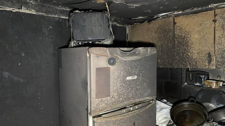 <p>T&uuml;m birikiminin yandığını belirten Bayatlı, <strong>"D&uuml;n gece bu olaydan sonra dışarıda kaldık. İkametgahım burası olduğu i&ccedil;in gidecek, kalacak başka bir yerim yok. &Ccedil;orum&rsquo;da kimsem yok. Hi&ccedil;bir şeyim kalmadı"</strong> diye konuştu.</p>
