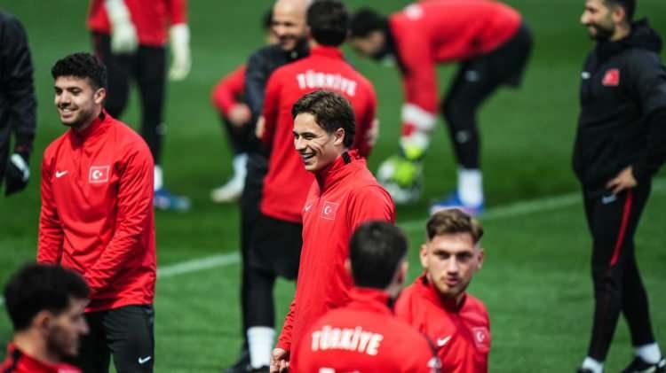 <p>Ayrıca Arda G&uuml;ler ve Kenan Yıldız, bu turun en değerli oyuncuları arasında yer aldı.</p>
