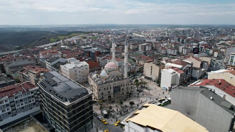 <p><span style="color:#A52A2A"><strong>S&Ouml;K&Uuml;M &Ccedil;ALIŞMASI BAŞLATILDI</strong></span></p>

<p>&nbsp;</p>

<p>Yıkım &ouml;ncesinde caminin kubbelerinde ve i&ccedil; b&ouml;l&uuml;m&uuml;nde s&ouml;k&uuml;m &ccedil;alışmaları başlatıldı.&nbsp;</p>
