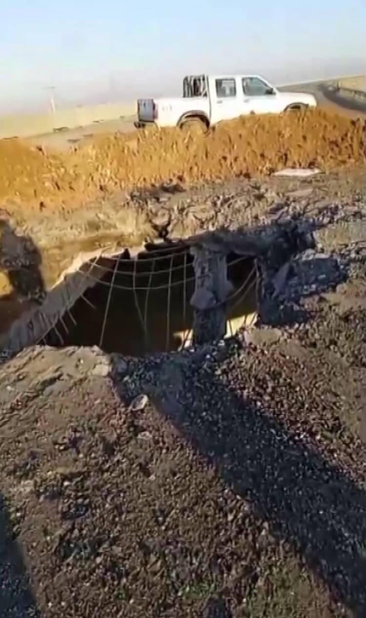 <p><span style="color:#A52A2A"><strong>6 G&Uuml;N SONRA HAYATINI KAYBETTİ</strong></span></p>

<p>&nbsp;</p>

<p>Ağır yaralanan TIR şof&ouml;r&uuml; Fırat, İran'ın Zencan Hastanesi'nde tedavi altına alındı.</p>

<p>&nbsp;</p>

<p>Fırat, İran'da hastanede 6 g&uuml;n s&uuml;ren hayat m&uuml;cadelesini kaybetti.&nbsp;</p>
