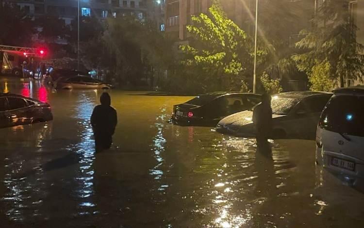 <p><strong>Ekmekcioğlu'nun verdiği bilgilere g&ouml;re, il&ccedil;elerin sel riski sıralaması ve risk puanları ş&ouml;yle:</strong></p>

<p>&nbsp;</p>
