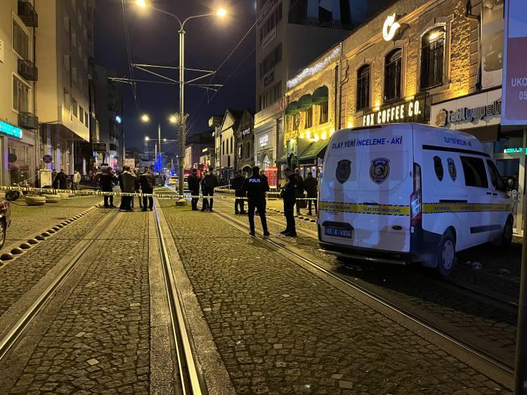 İzmit'te kanlı saldırı: 2 &ouml;l&uuml;, 3 yaralı 