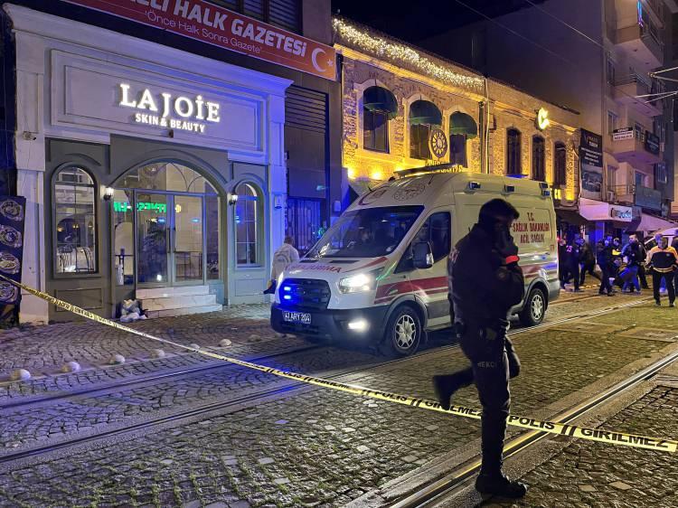 İzmit'te kanlı saldırı: 2 &ouml;l&uuml;, 3 yaralı 