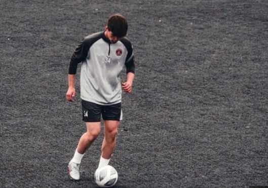 <p><strong>Saldırıda ağır yaralanan gen&ccedil; Kundak&ccedil;ı, kaldırıldığı hastanede t&uuml;m m&uuml;dahalelere rağmen kurtarılamazken, saldırganlar olay yerinden ka&ccedil;arak kayıplara karışmıştı.</strong></p>
