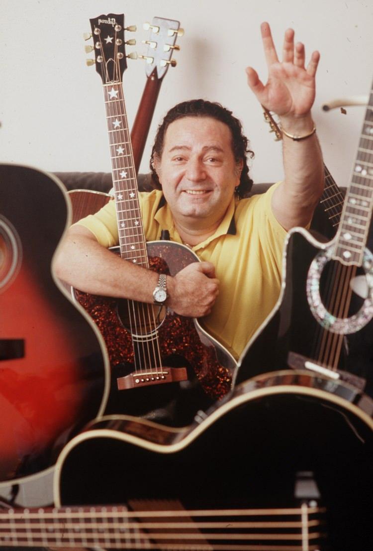 <p><strong>Ancak katıldığı bir yarışmada 13 kişi arasından birinci se&ccedil;ilince, t&uuml;m fikri değişti.</strong></p>
