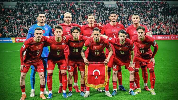 <p>Yapay zeka, 2026 D&uuml;nya Kupası Avrupa Elemeleri play-off finali &ouml;ncesinde Kosova-T&uuml;rkiye ma&ccedil;ı ile ilgili tahminde bulundu.</p>
