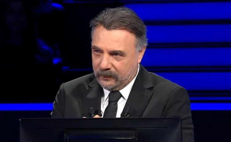 <p>Oktay Kaynarca '<strong>'22 yaşındayım dedin değil mi?'</strong>' diyerek şaşkınlığını dile getirdi. Kaynarca <strong>'Daha b&uuml;y&uuml;k g&ouml;steriyorsun' </strong>diyerek s&ouml;zlerini tamamladı.</p>
