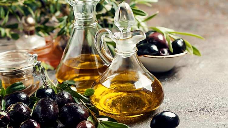 <p><span style="color:#B22222"><strong>45 KEZ YAKALANIP 46 İSİM DEĞİŞTİRMİŞ</strong></span></p>

<p>Yetkililer, firmanın şimdiye kadar 46 ayrı marka &uuml;zerinden satış yaptığı &uuml;r&uuml;nlerde tağşişe başvurduğunu belirledi.</p>

<p>&nbsp;</p>
