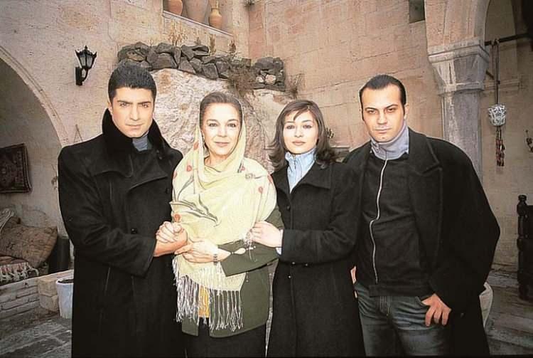 <p><strong>T&uuml;rk televizyon tarihinin unutulmaz yapımlarından biri olan Asmalı Konak dizisi ile tanınan ve dizide "Zeliş" karakterine hayat veren Naz Temel, yıllar sonra kariyerinde yaptığı radikal değişiklikle yeniden g&uuml;ndeme geldi.</strong></p>
