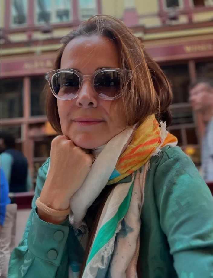 <p><span style="color:#800080"><strong>"HAYAL KIRIKLIĞINA UĞRADIM"</strong></span></p>

<p><strong>&Uuml;nl&uuml; oyuncu, ekranlardan uzaklaşmasının asıl sebebinin ise kariyer y&ouml;netimindeki hatalar olduğunu belirtti.&nbsp;</strong></p>
