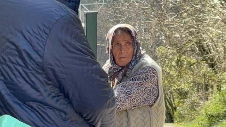 <p><span style="color:#A52A2A"><strong>5 KİŞİ ORTADA KALDI</strong></span></p>

<p>&nbsp;</p>

<p>Evli ve bir &ccedil;ocuğu bulunan Engin Kalender'in kendi ailesinin yanı sıra engelli annesi ve kardeşleri de ortada kaldı.</p>
