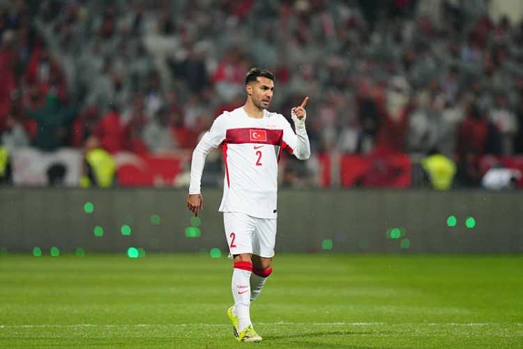 <p><strong>Corriere dello Sport:</strong>&nbsp;Montella, T&uuml;rkiye ile D&uuml;nya Kupası'na gidiyor. T&uuml;rkiye, D&uuml;nya Kupası finallerine katılmaya hak kazandı.</p>
