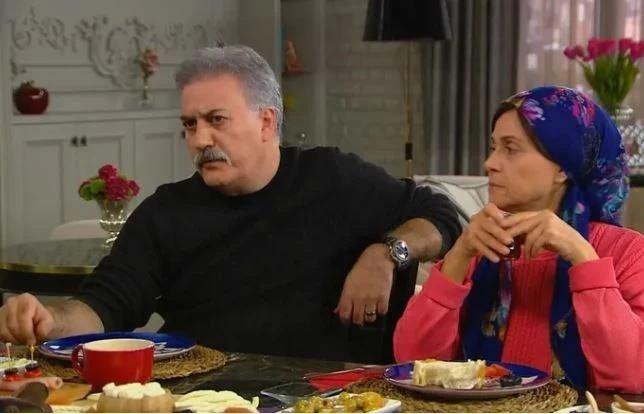 <p>Emine karakteri hakkında da a&ccedil;ıklama yapan Melek Şahin,<em><strong>&nbsp;<span style="color:#800080">"Emine dizideki bir karakter değil de ger&ccedil;ekten birazdan evlerine gelecek, mutfağa girip yemek yapacak biri oluverdi. Hem sempatikliği hem kıvrak zekası, H&uuml;seyin'e karşı dik duruşu, kendini ezdirmemesi, olayları iyi niyetli bir kurnazlıkla yola koyması, ara buluculuk yapması belki bir &ccedil;ok kadına yol haritası oldu ve &ccedil;ok sevdirdi kendini."</span></strong></em> diyerek Emine karakterine hayranlığını dile getirdi.</p>
